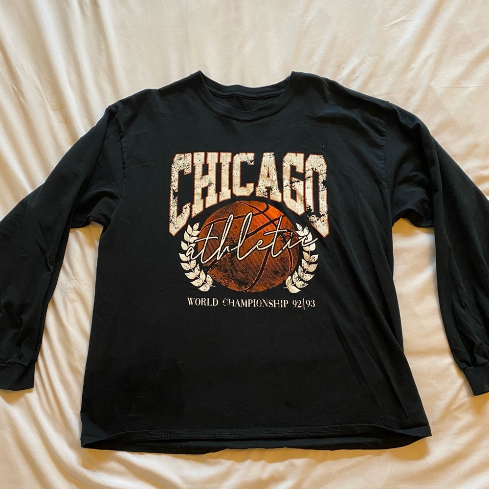 graphic “chicago” long sleeve shirt